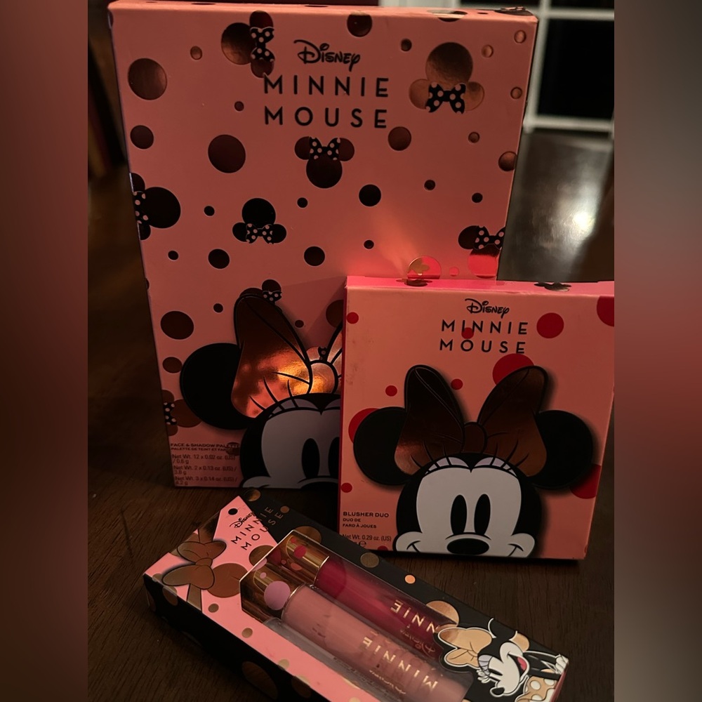 Disney Minnie Mouse Limited Edition Style Makeup Set Brand New